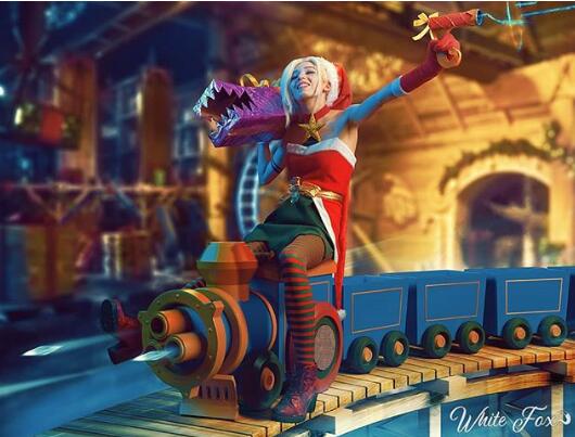 球王会体育:对当代青瓷的收藏要有信心作者:胡小军2018-03-2109:35:00来源:美术报唐代越窑秘色瓷八棱净瓶1987年陕西(图1) 球王会平台官网